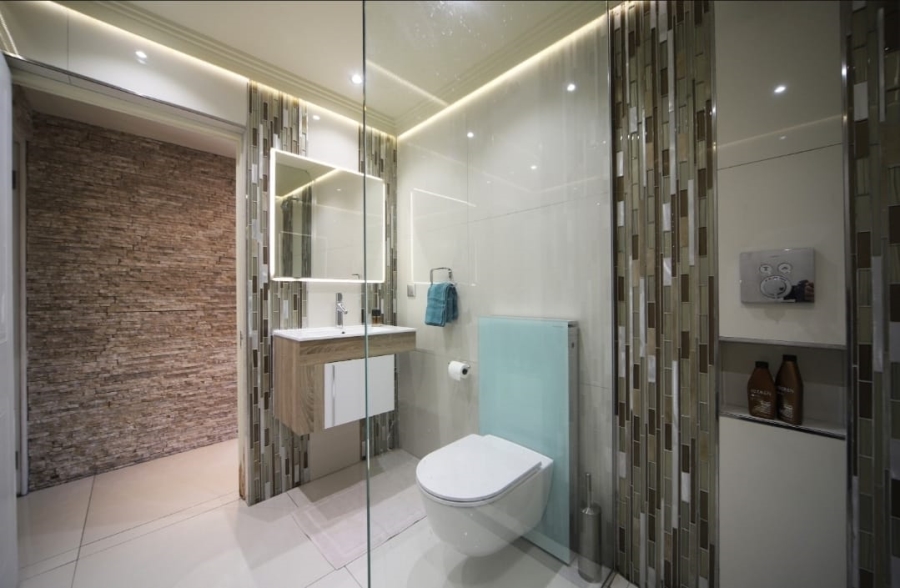 2 Bedroom Property for Sale in Royal Ascot Western Cape